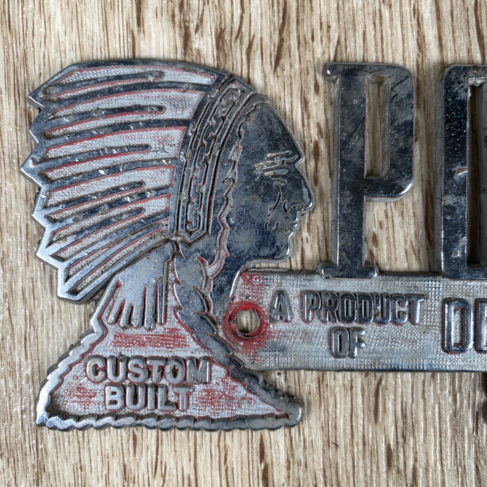 Vintage Pontiac Chief Head Detroiter Mobile Home St. Louis Mich. Metal Emblem