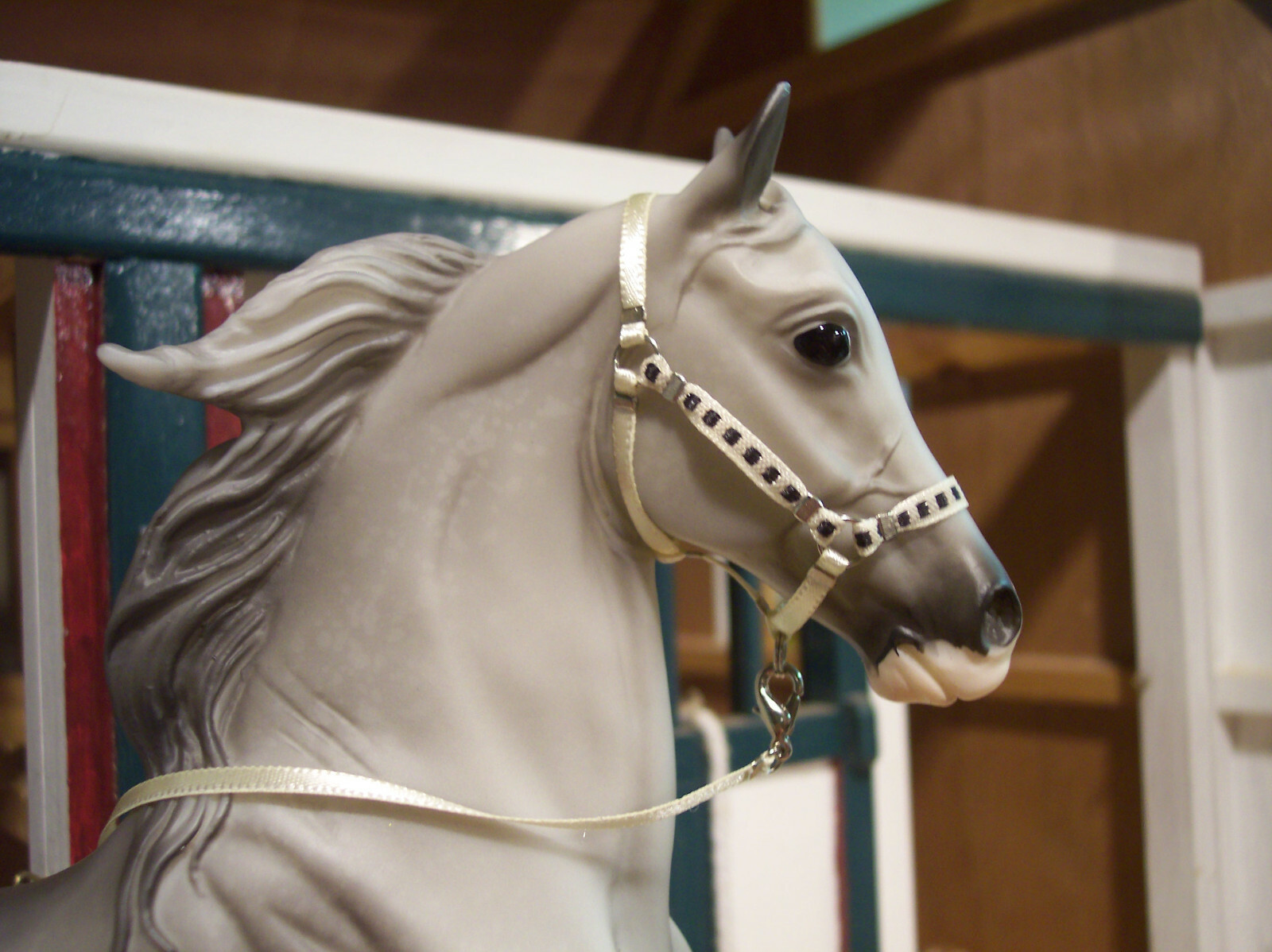 Jaapi BEIGE/BLACK CHECKERED halter w/lead - fits Breyer