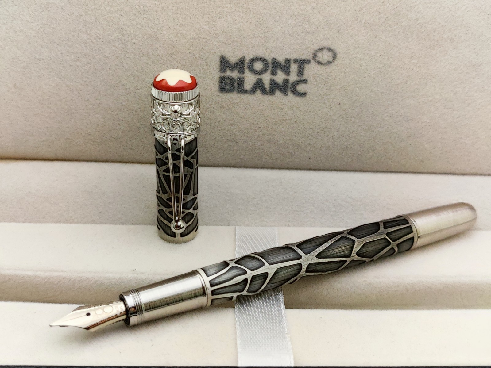Montblanc Heritage Collection Spider Fountain Pen - 
