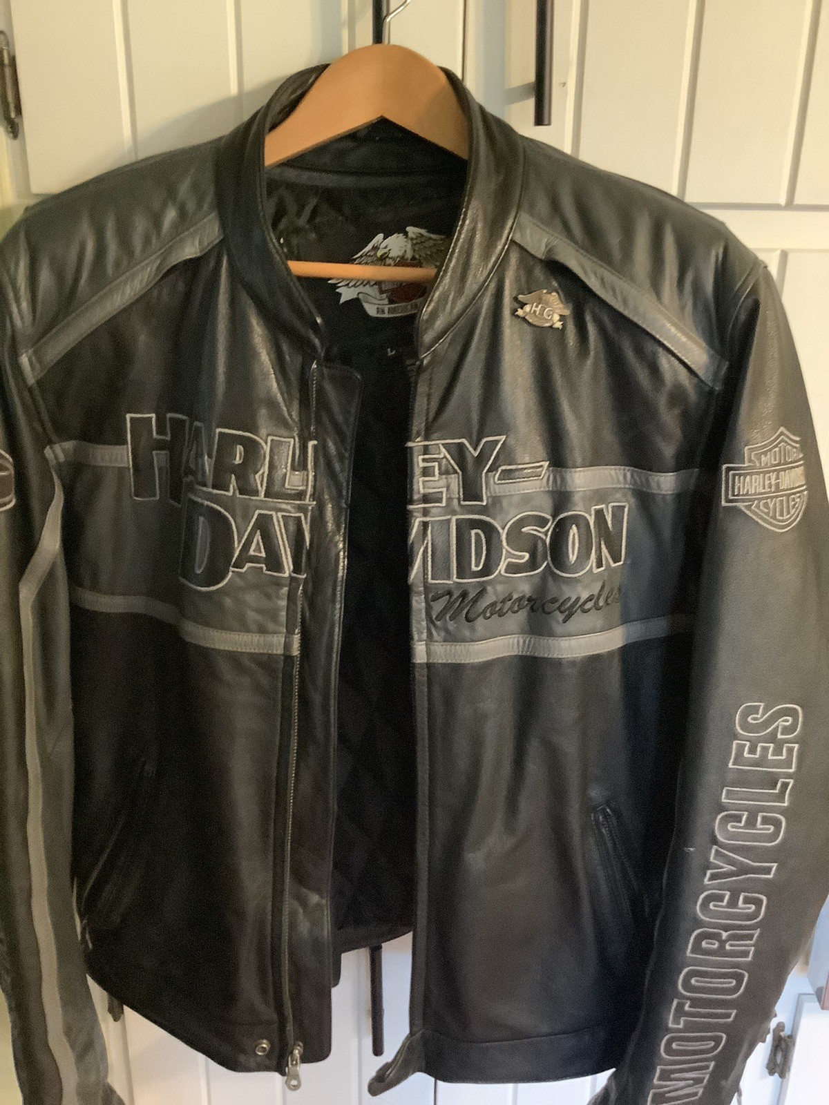 Harley Davidson Mens Leather Jacket W/liner Size Large New Hog Group Pin
