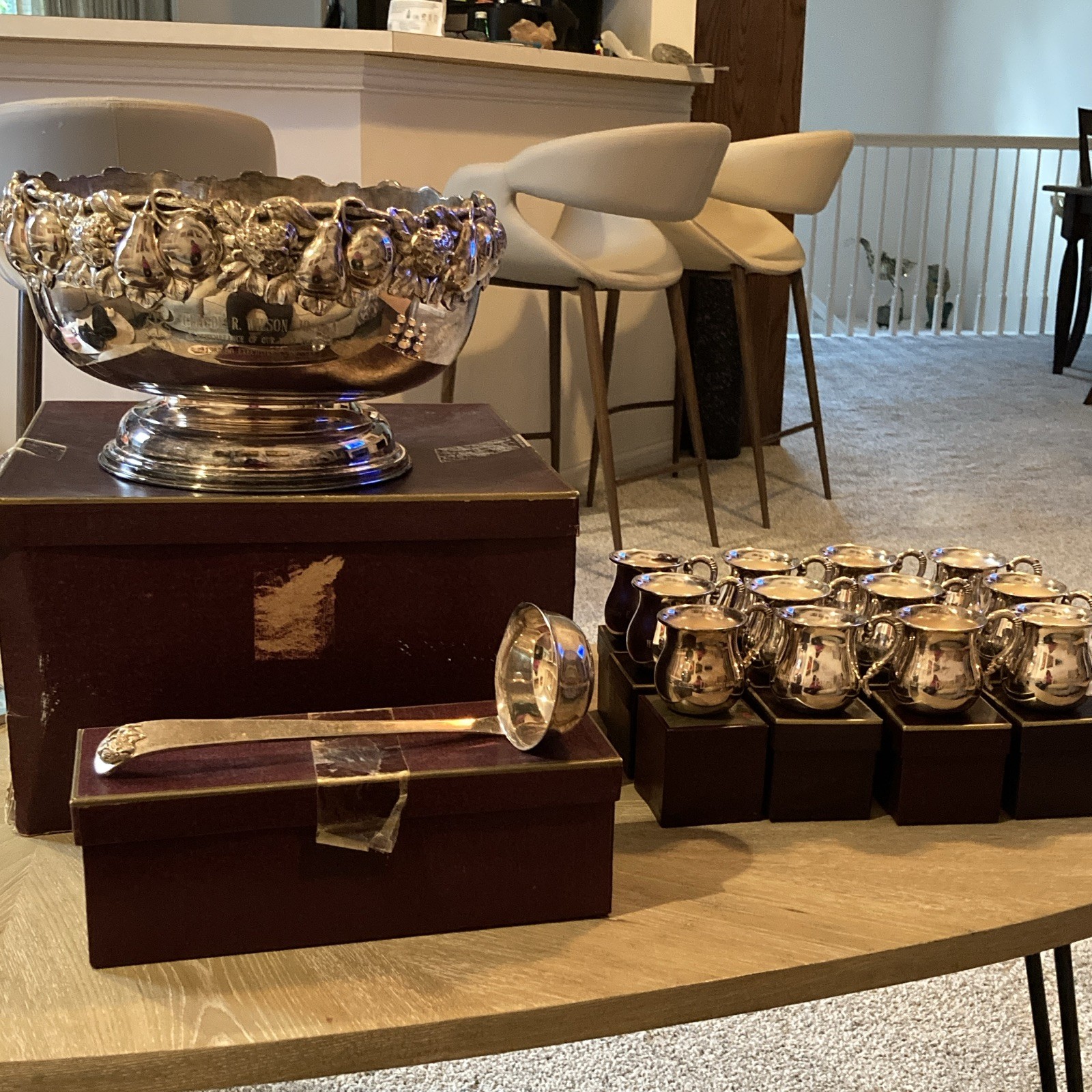 Topazio Silverplate Grapevine Baroque Punch Bowl w/ 12 cups Commemorative Texas