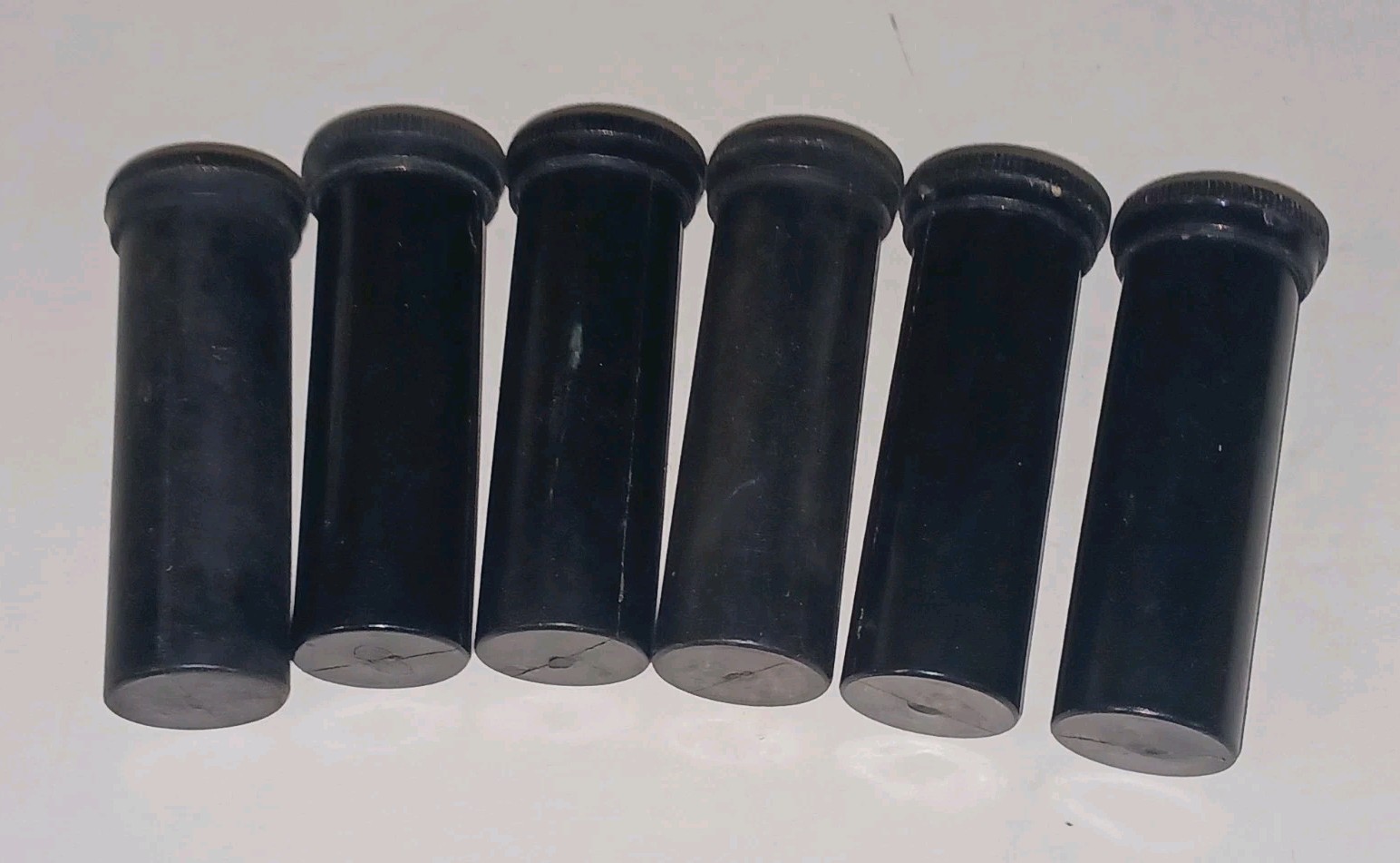 Original Korean Vietnam Era Medical Pill Vials Lot Of 6 Rare Plastic Pill Vials