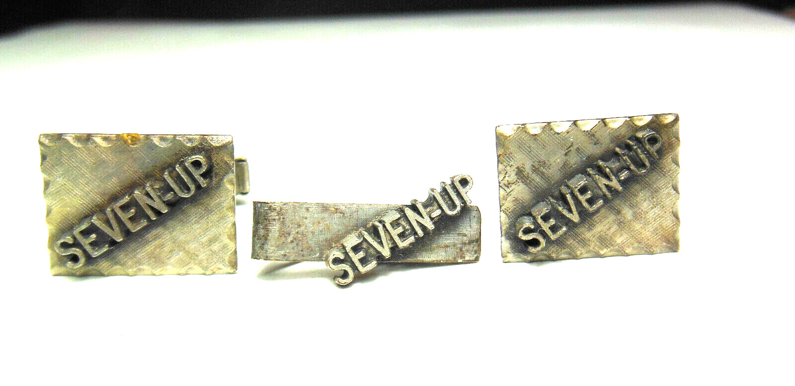 VTG. Pepsi Co. employee advertising 7-UP SEVEN-UP soda tie clip & cufflinks