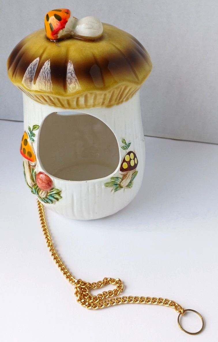 Vintage 70s Sears Merry Mushroom Hanging Planter/Bird Feeder w/Chain