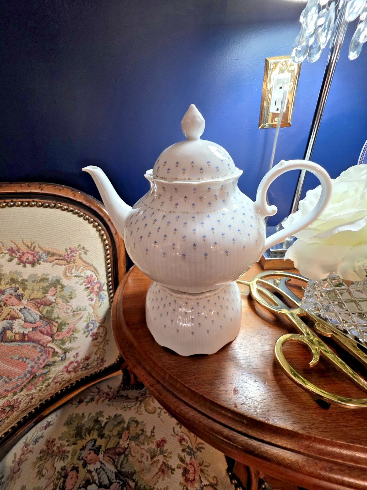 Kaiser Romantica Dijon Teapot ,  Germany 1988 - 1997 4 cup, tealight warmer