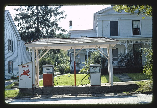 Photo:Bradley\'s Mobil, Main Street, Franklin, New York