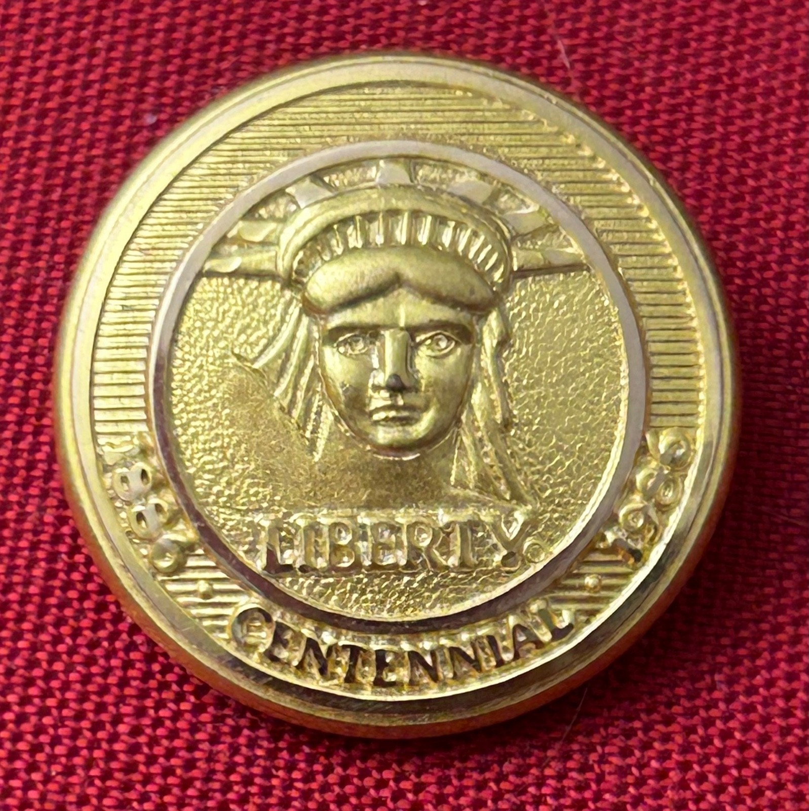 Vintage Metal LADY OF LIBERTY 1886-1986 CENTENNIAL Button #1518