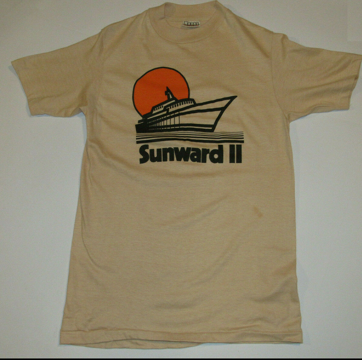VINTAGE SUNWARD II CRUISE SHIP HANES BEEFY-T SHIRT 100% COTTON MADE IN USA M