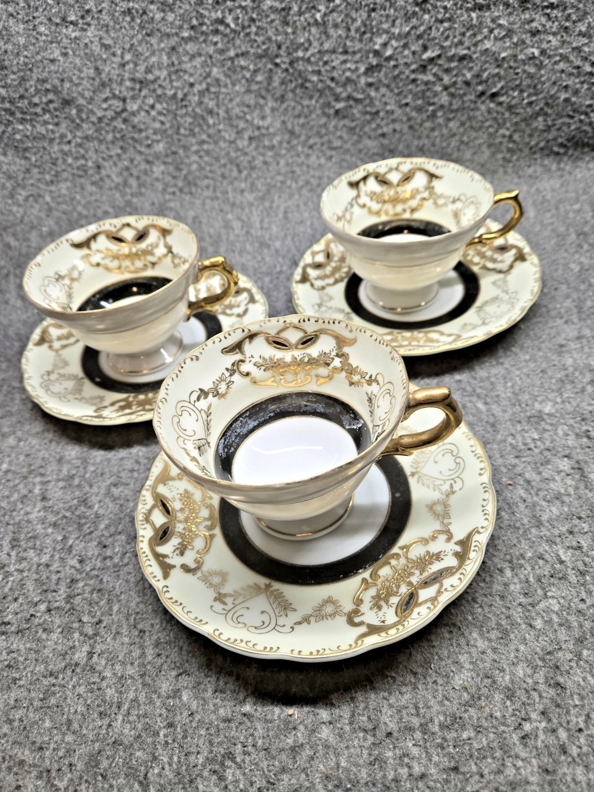 Vtg Royal Sealy China-Teacup & Saucer-Black & White with Gold accents Set of 3