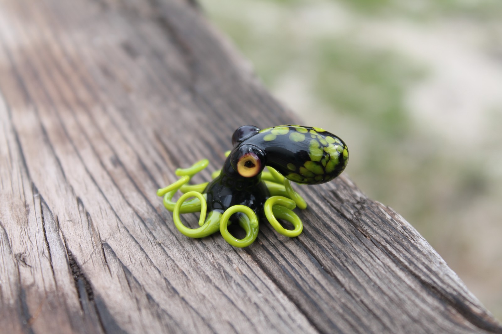 Black Green Handmade Glass Octopus Figurine – Green Black Lampwork Animal