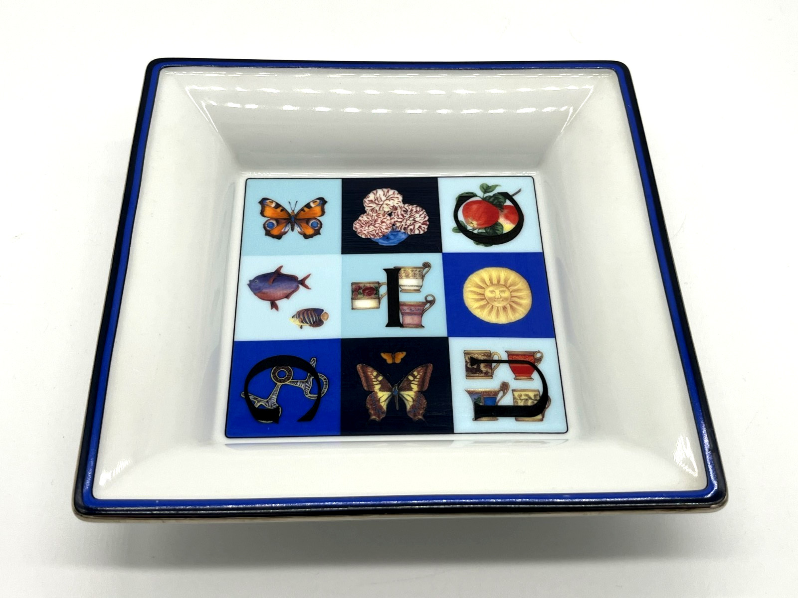 GUCCI Home Porcellana Guccisimo Square Ashtray Trinket Tray Porcelain 7.5\