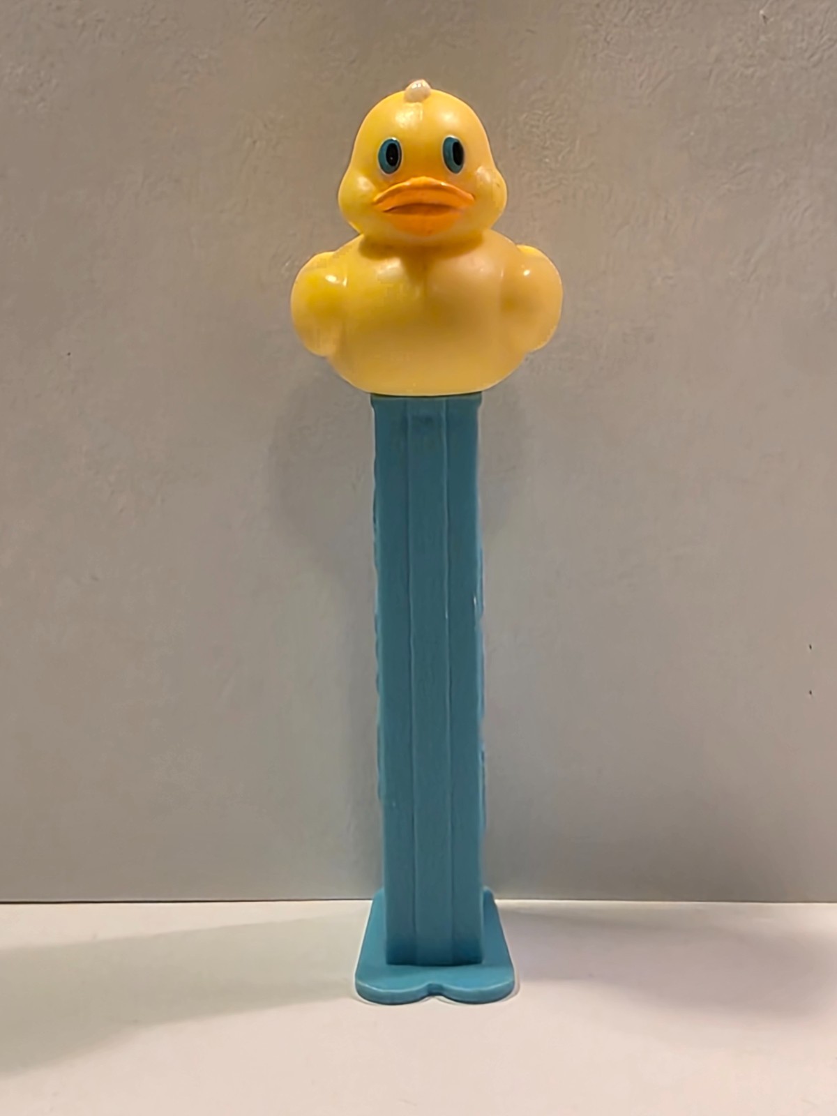 Pez Apple TV Silo Series Yellow Duck Relic 2009 Easter Ducky Candy Dispenser