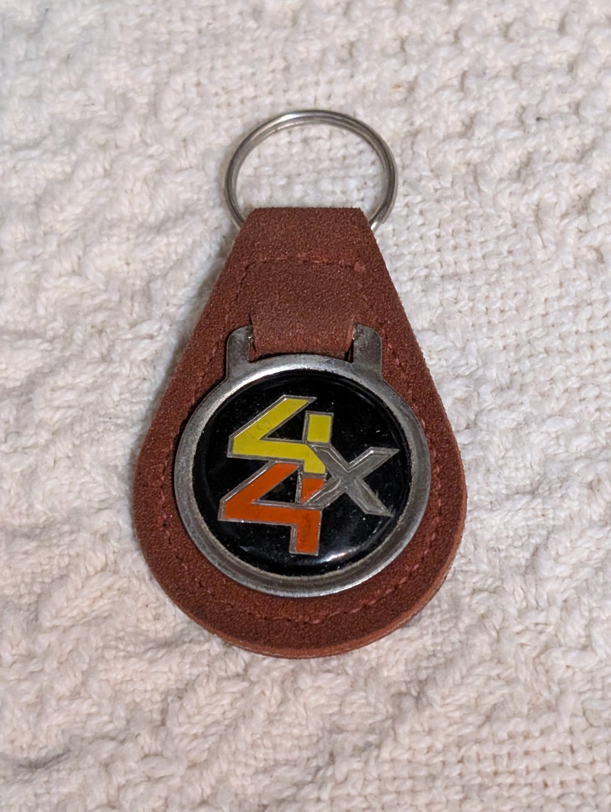 1031 Vtg 4X4 Emblem Logo Leather Keychain Brown