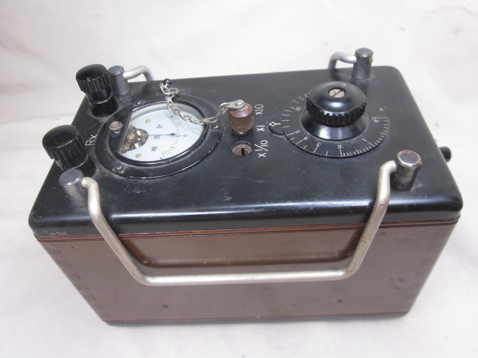 rare vintage Asian Military Rx crank box circuit tester radio receiver L-4c ? rare vintage Asian Military Rx crank box circuit tester radio receiver L-4c ?