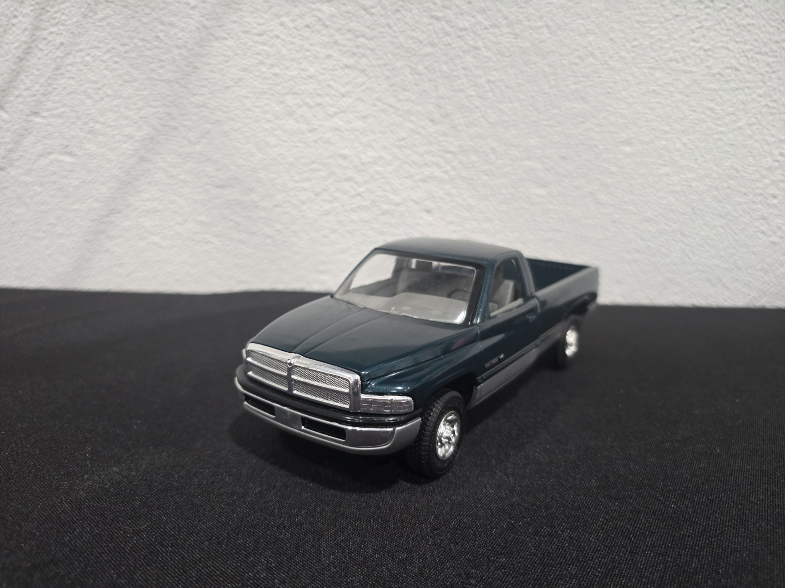 AMT/Ertl #6195EO 1995 DODGE RAM 2500 P/U 1/25 PROMO PLASTIC TRUCK EMERALD GREEN 
