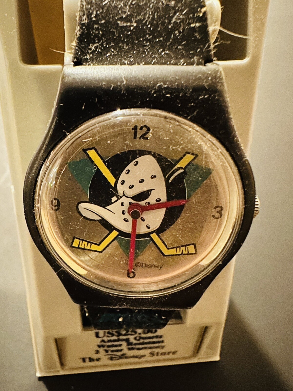 DISNEY\'S MIGHTY DUCKS WATCH WITH ROTATING PUCK IN CASE EXTREMELY RARE VINTAGE