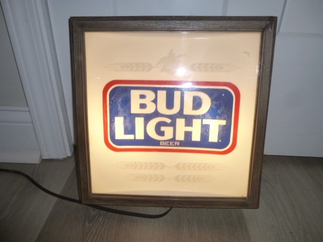 Vintage Bud Light Light Up Beer Sign Budweiser Man Cave