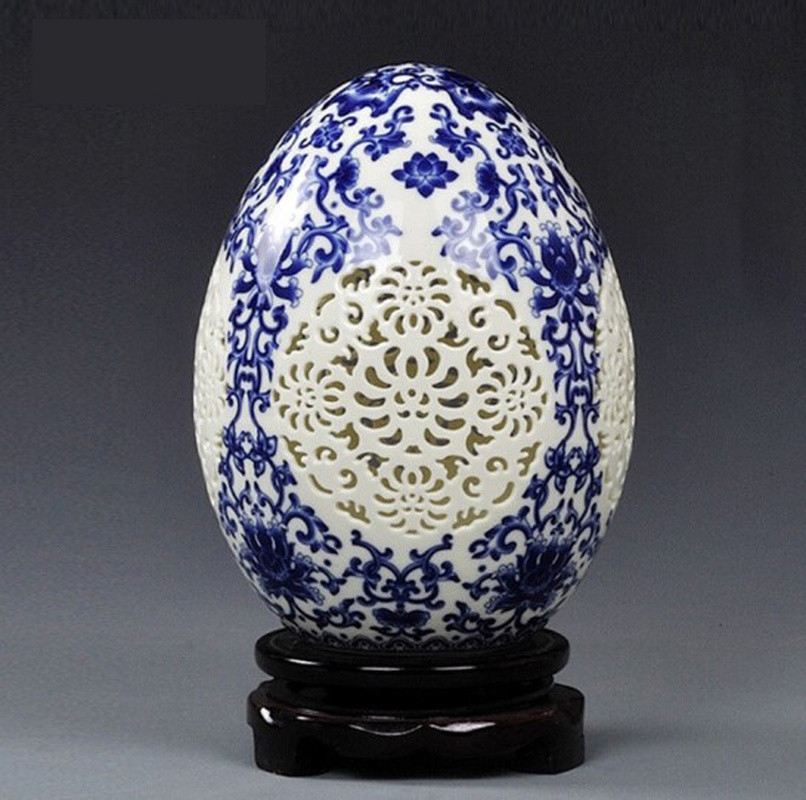 20cm Chinese Traditional Porcelain Openwork Egg Shape Vase Home Decor Crafts