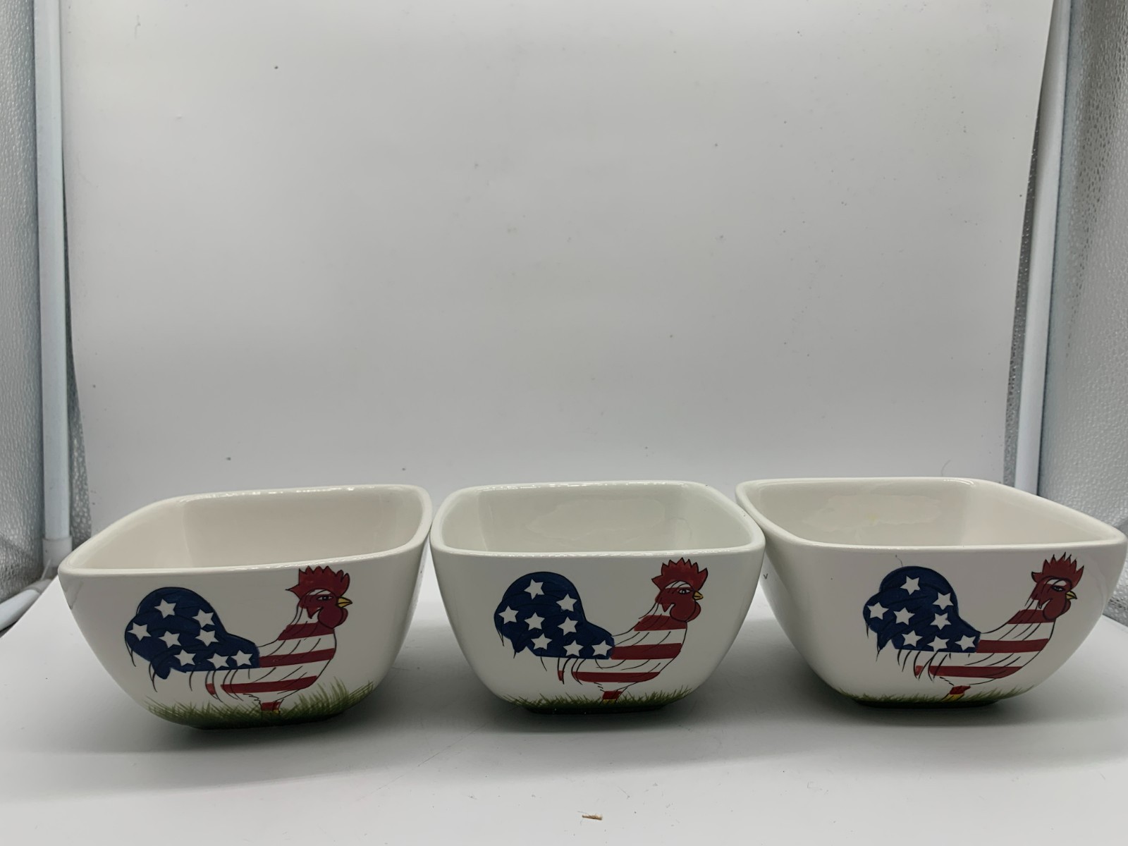 La Dolce Vita Ceramic 5.5in Patriotic Rooster Cereal Bowl Set for 3 AA01B30024