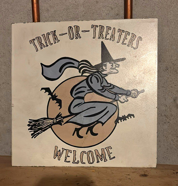 Trick-or-Treaters Welcome Witch Metal Wall Plaque Sign, Hanging Painted