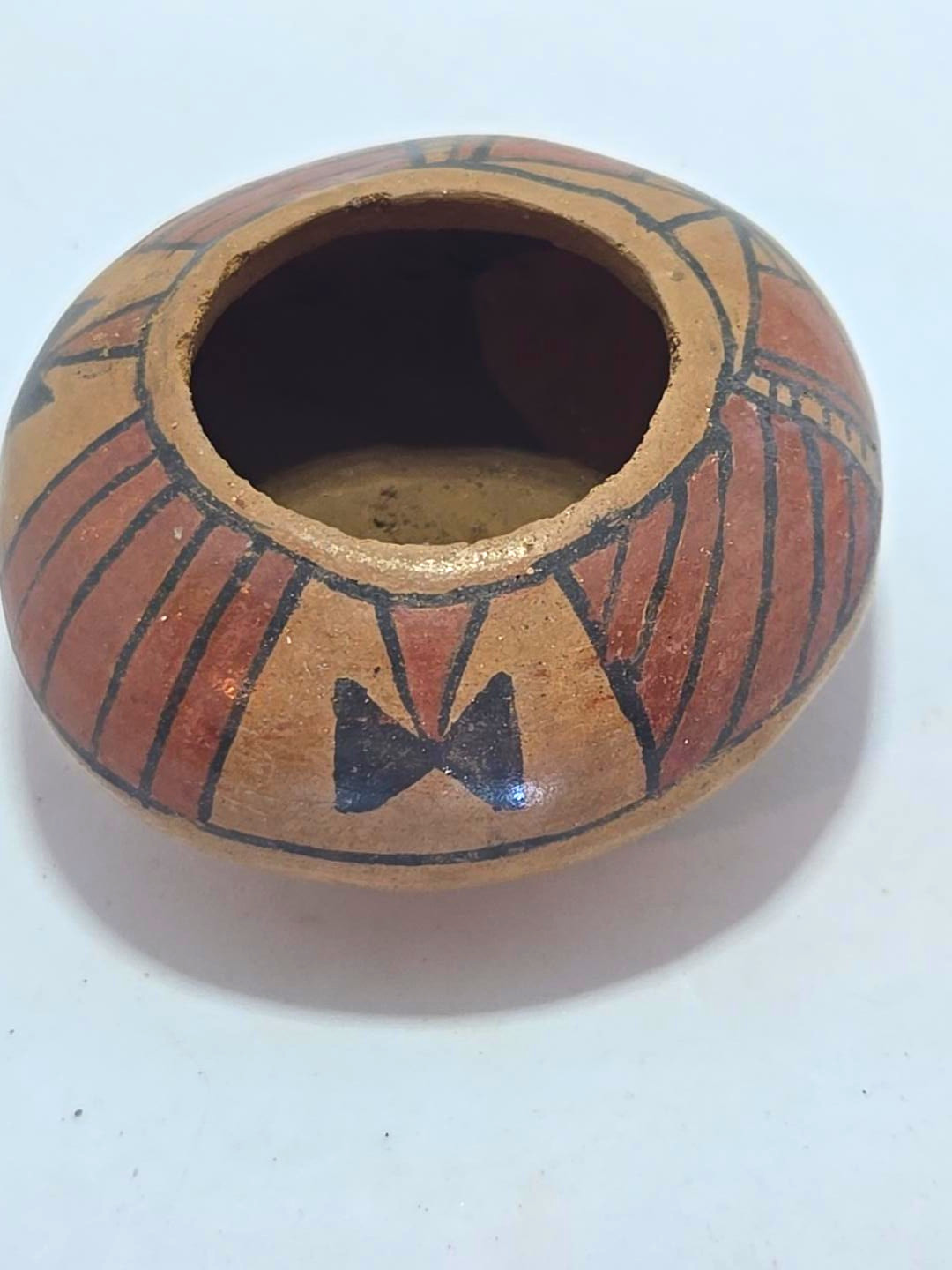 SMALL DECORATED SOUTHWEST POTTERY VESSEL – GEOMETRIC DESIGN SEED POT 2.75 X 1.5