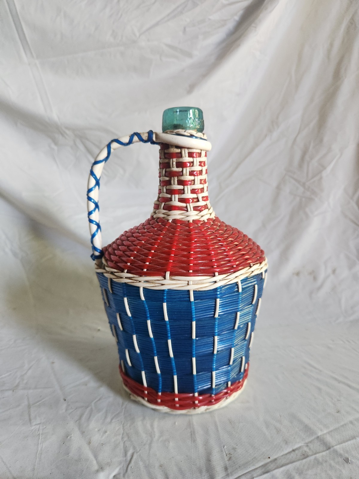 Vintage Viresa Demijohn Wine Bottle Scoubidou Woven Plastic Wicker Jug 1L 1960s Vintage Viresa Demijohn Wine Bottle Scoubidou Woven Plastic Wicker Jug 1L 1960s