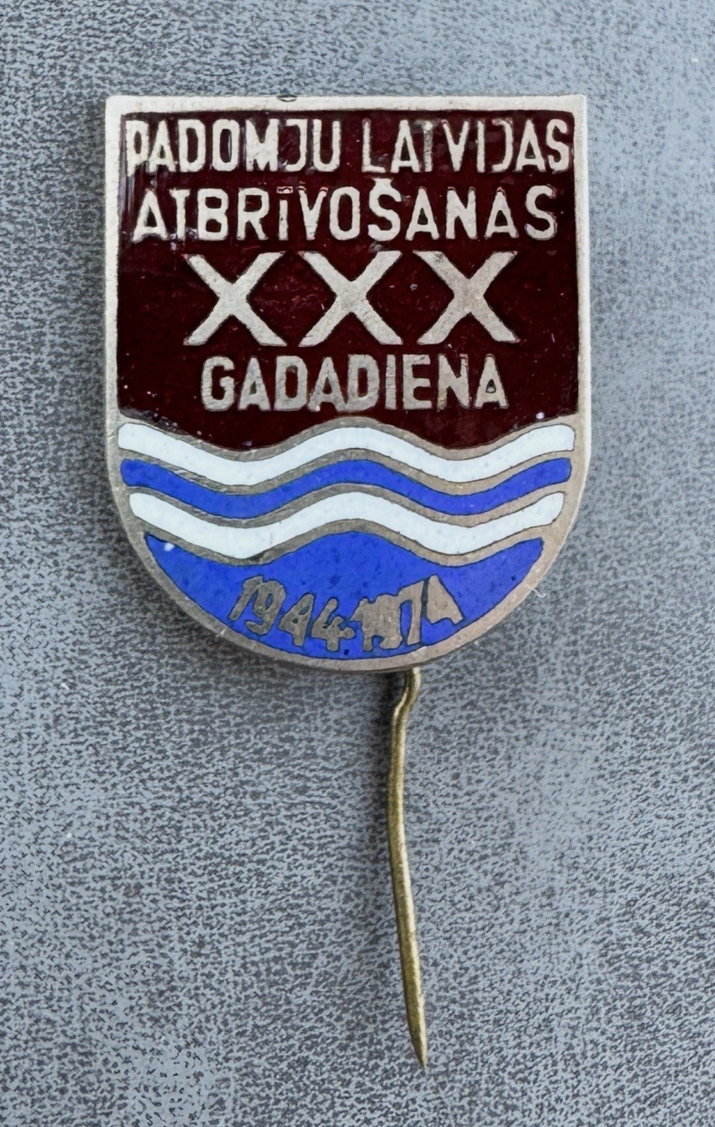 Badge commemorating the 30th anniversary of the liberation of Soviet Latvia USSR