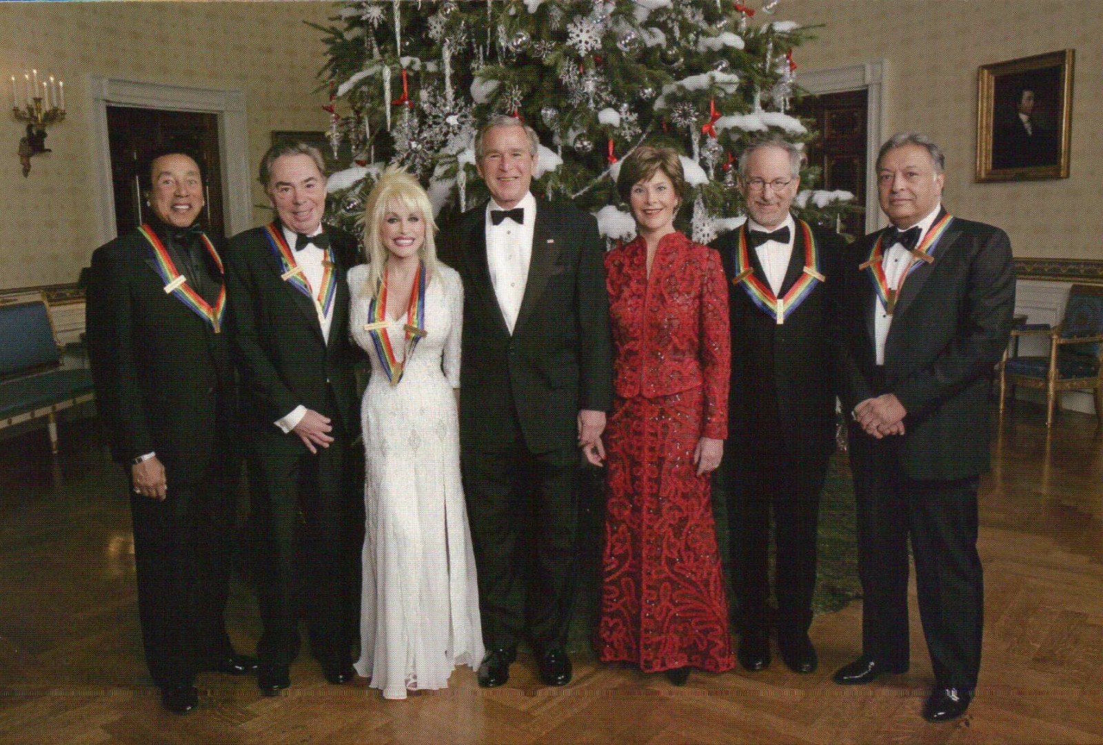 President George W. Bush Laura Bush Dolly Parton Steven Spielberg etc - Postcard
