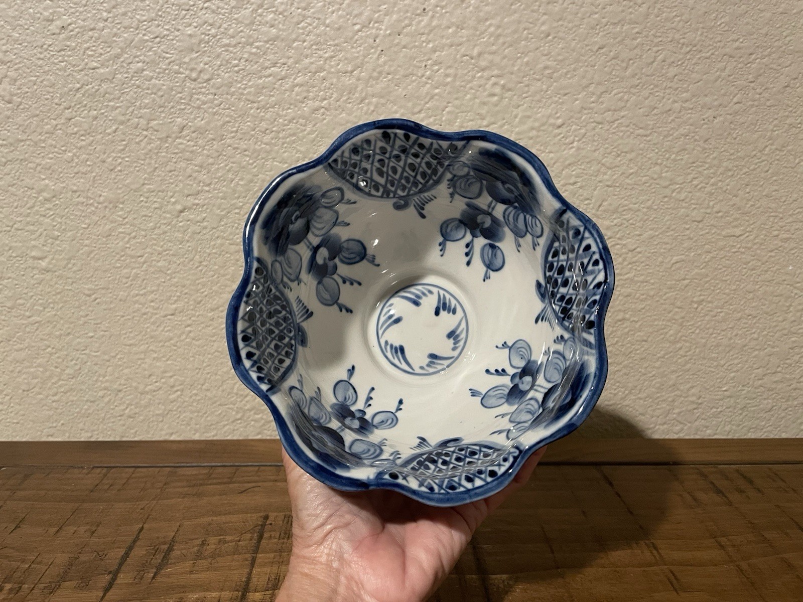 Vintage Gzhel Russian Porcelain Serving Bowl