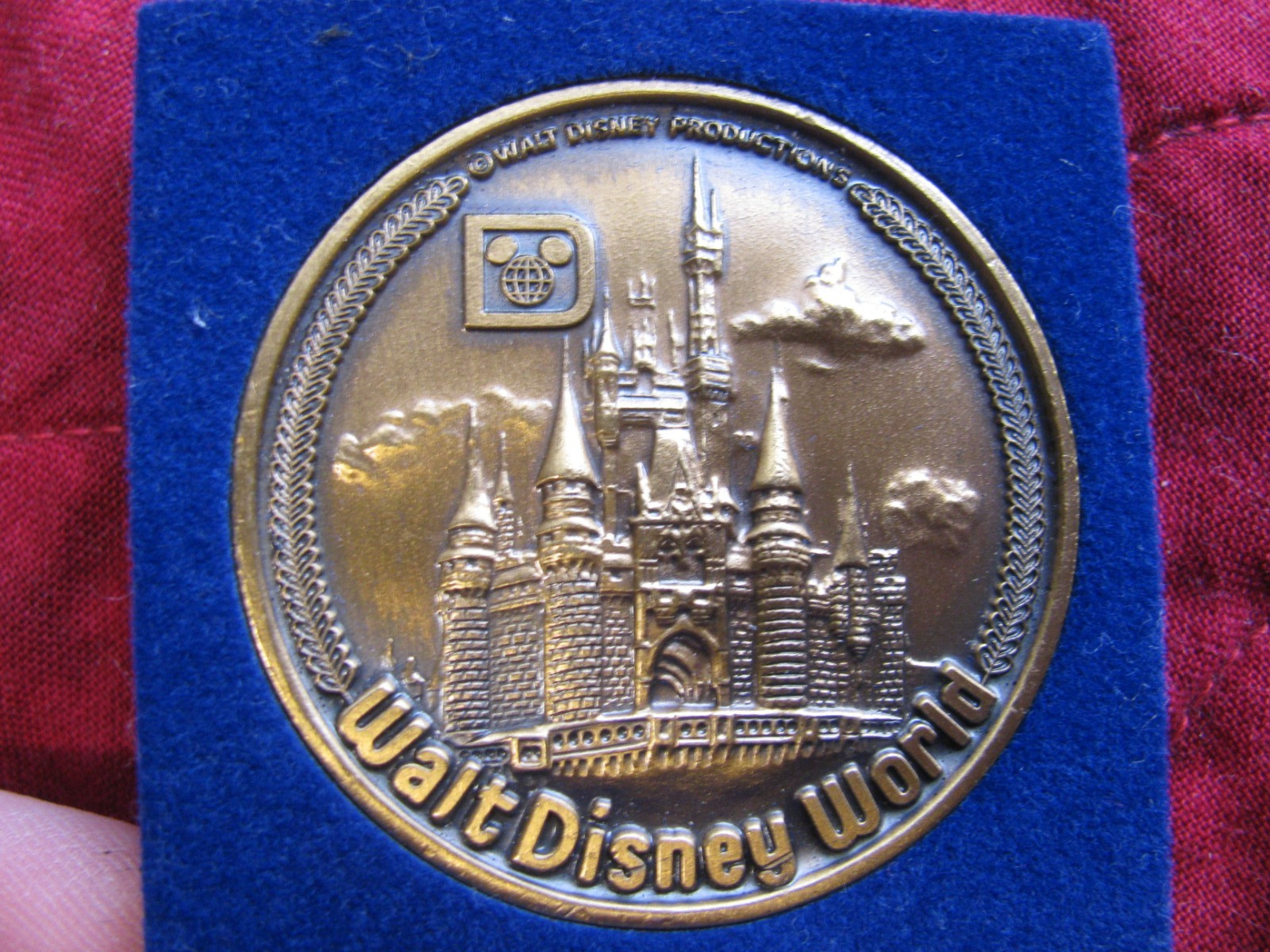 Walt Disney World 1971 Souvenir Token Coin Commemorative Medallion 1-5/8\