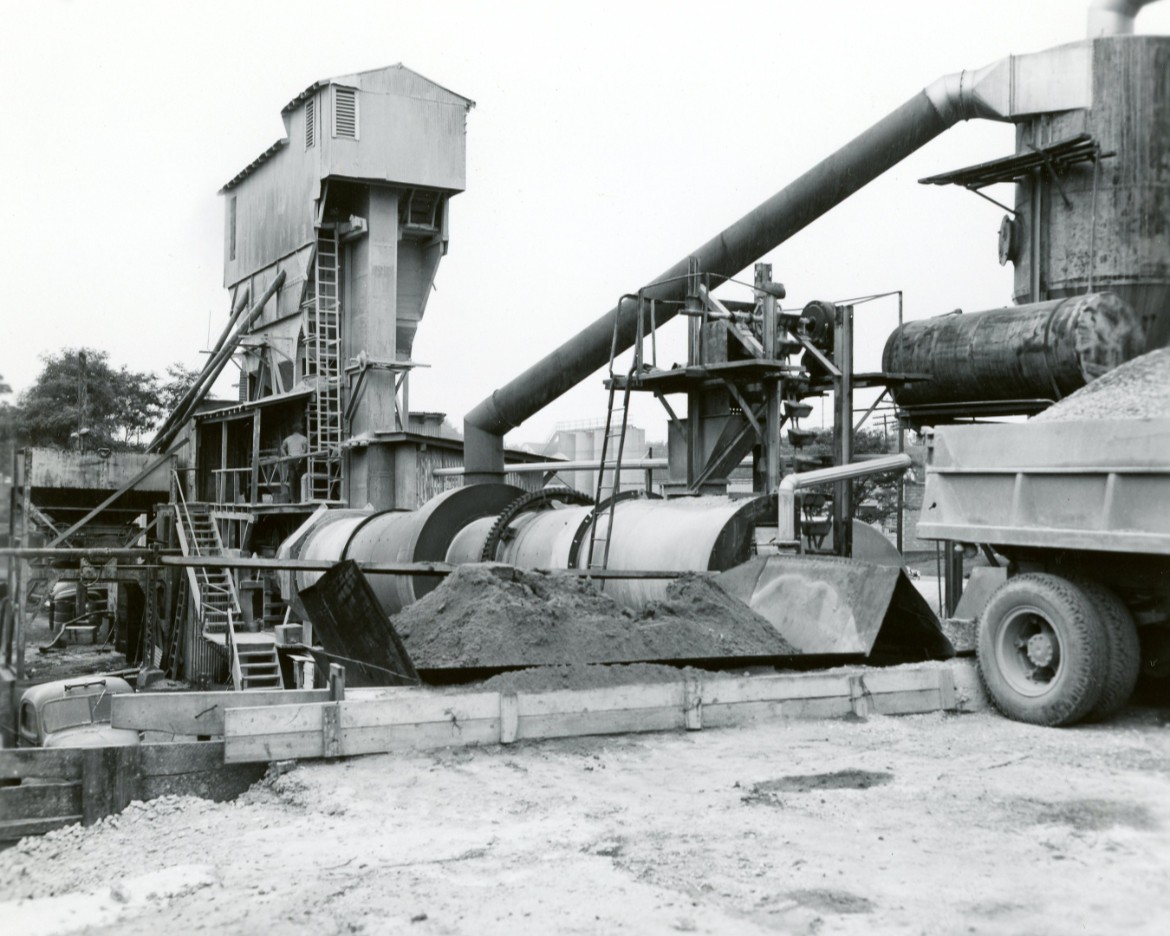 Hempt Brothers Bituminous Asphalt Plant at Camphill PA 8x10 photo 1950