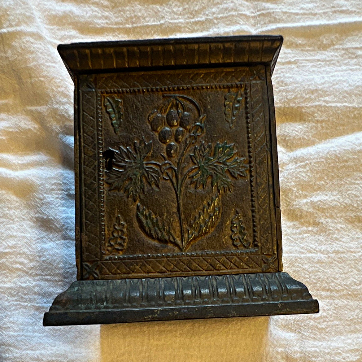 Rare 1898 JE Stevens national safe cast iron floral still bank polychrome