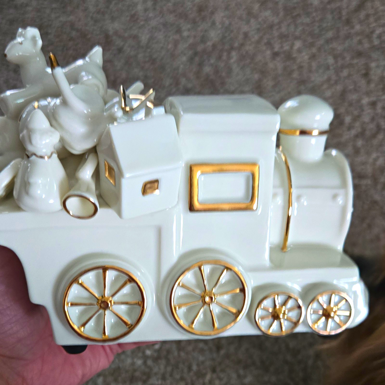Mikasa Holiday Elegance Porcelain White/Gold Train Figurine Teddy Bear