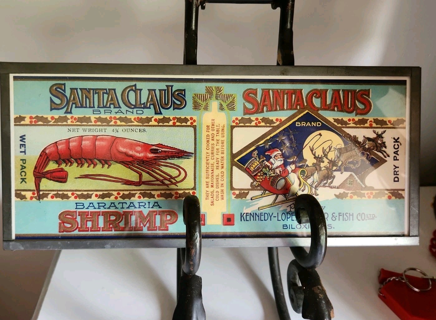 Biloxi, Miss., Santa Claus Christmas Barataria Shrimp Glass Incased Postcard -