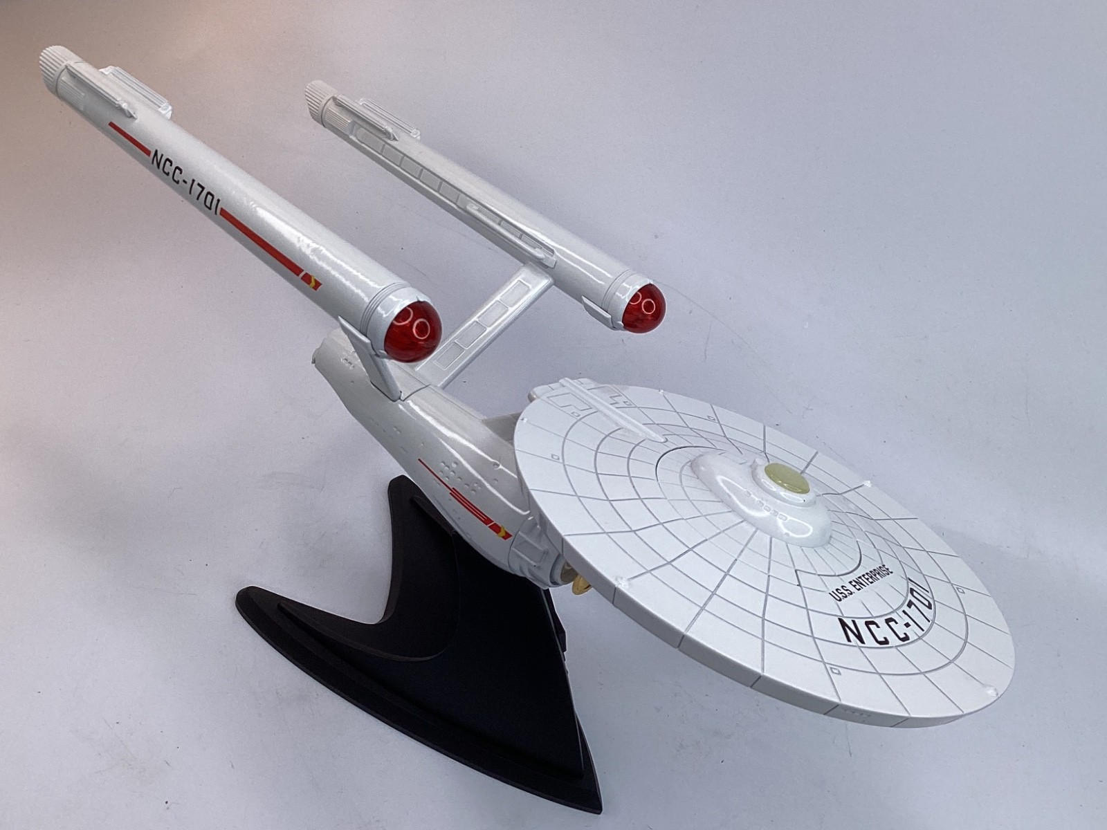 Star Trek U.S.S. Enterprise Diecast Franklin Mint Precision Models 1991 FREE SHP Star Trek U.S.S. Enterprise Diecast Franklin Mint Precision Models 1991 FREE SHP