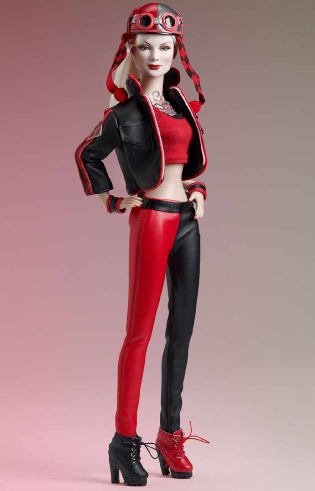 HARLEY QUINN by Tonner - DC Gotham Garage - ONLY 300 made - 16\