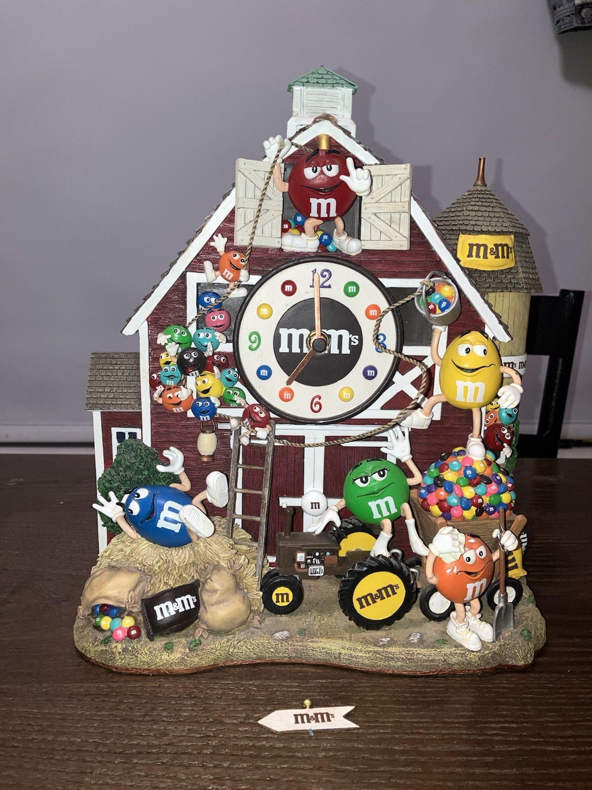 M & M\'s 2005 Danbury Mint Desktop Farm Clock Collectible, Details In Description