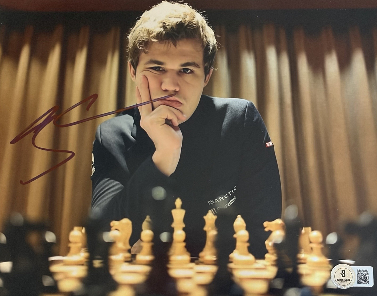 Magnus Carlsen Signed CHESS GRANDMASTER Champ 8x10 Photo BAS COA Autograph