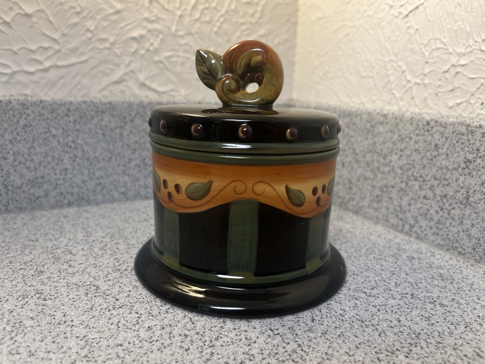 Demdaco Chocolate Berries Cookie Jar Canister Deb Hrabik 2002