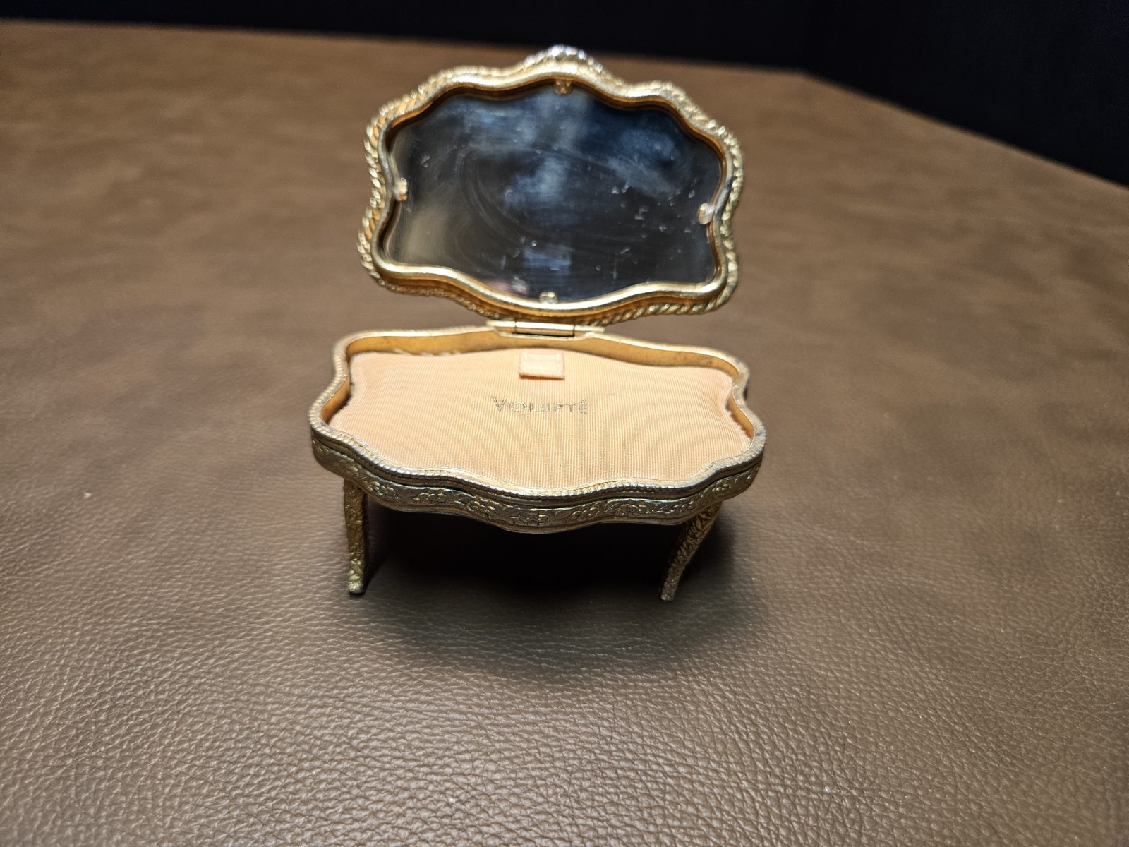 Vintage Volupte Ornate Petite Boudoir Vanity Powder Compact With Original Puff 