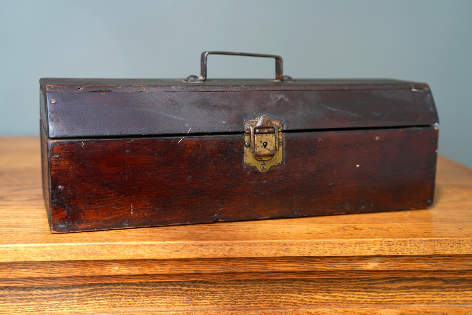 Vintage Antique Machinist Tool Box Handmade Tool Chest coffin locking primitive