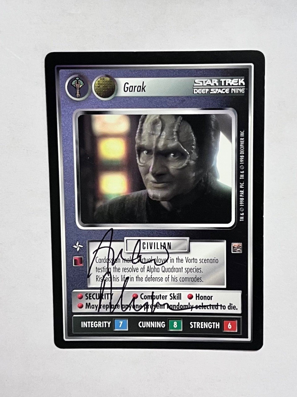 Autographed  Star Trek ccg - Garak  (Andrew Robinson)