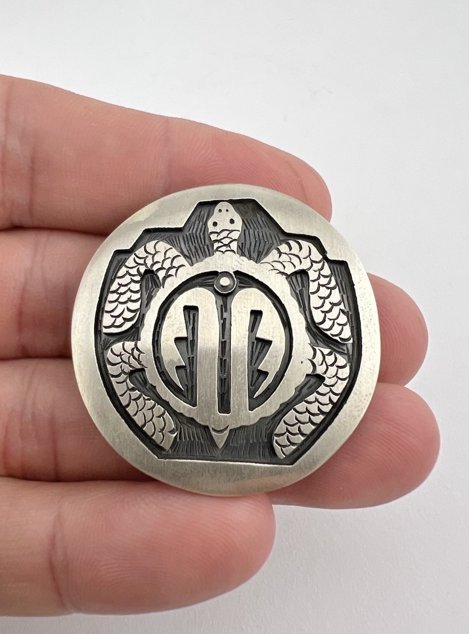 Vintage Hopi Sterling Silver Turtle Tribal Overlay Round Brooch Pendant 1.5 Vintage Hopi Sterling Silver Turtle Tribal Overlay Round Brooch Pendant 1.5