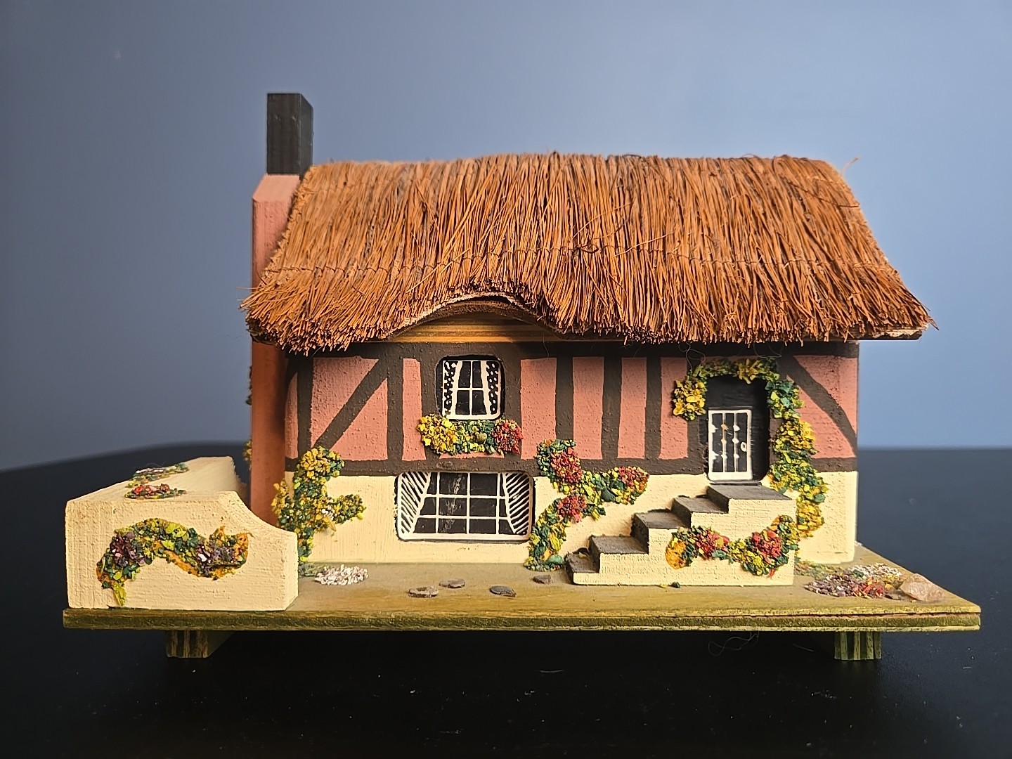 PAULINE RALPH Hand Made Music Box English Musical Cottage 