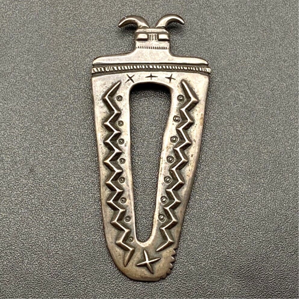 Vintage Anglo Favour Kachina Hand Stampwork Sandcast Silver Pin Brooch