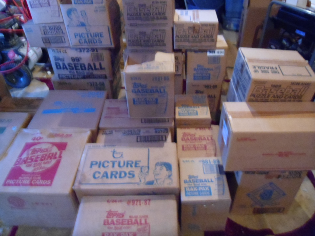 VINTAGE UNOPENED BASEBALL CARD PACKS 32-39 YEAR OLD PACKS FREE MANTLE
