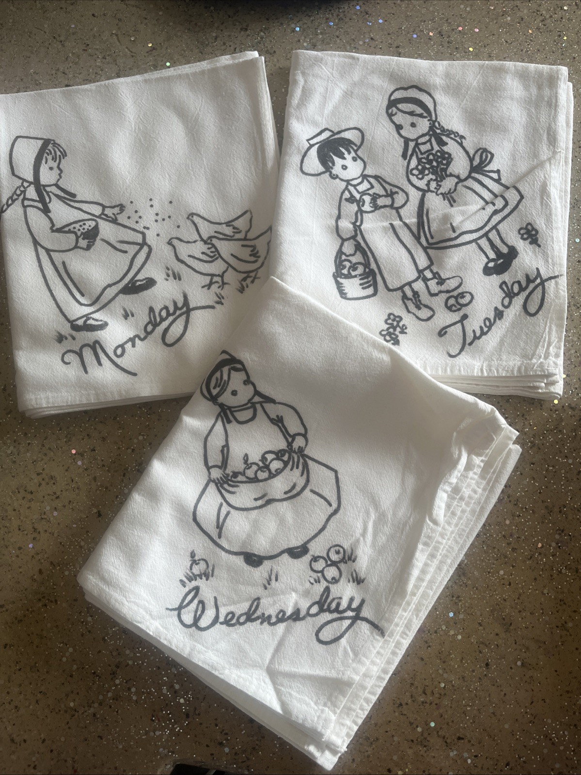 Vintage FLOUR SACK Dutch Boy And Girl. Hand painted. Days Of The Week. ❤️New❤️ Vintage FLOUR SACK Dutch Boy And Girl. Hand painted. Days Of The Week. ❤️New❤️