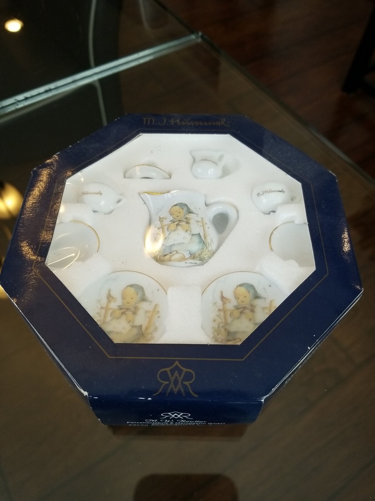 Vintage Reutter Miniature MJ Hummel Mini Porcelain Doll House Tea Set