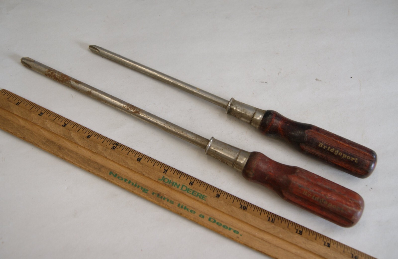2 Vintage Wood Handle Bridgeport USA Phillips Screwdrivers  8\