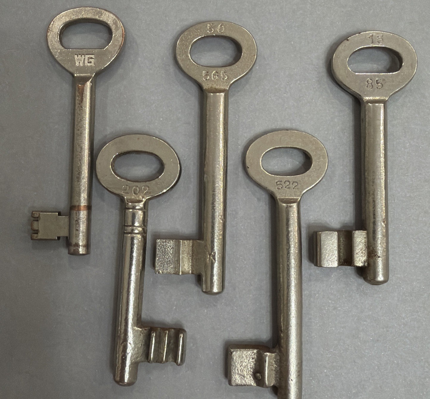 5 VTG Skeleton Keys, All Numbered, 1 Stamped WG (Gibbons Co) Solid Barrel 